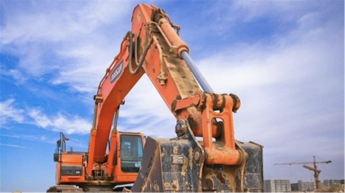 This “Safe” Dirt Hauling Business Isn’t Actually Safe